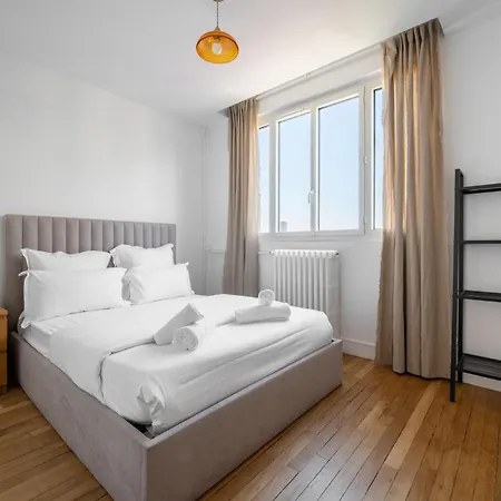 Bright 1bdr Retreat In 15th Appartement Parijs