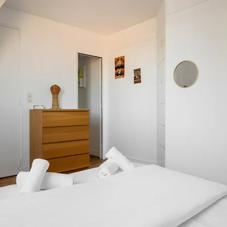 Bright 1bdr Retreat In 15th Parijs
