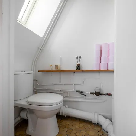 Bright 1bdr Retreat In 15th *